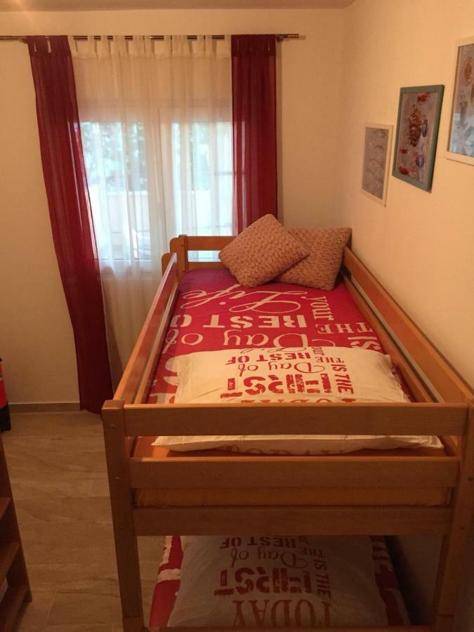 Paras Zečevo Esterno foto
