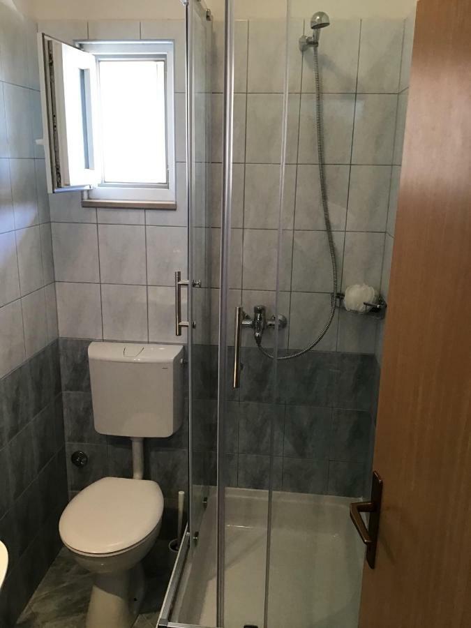 Paras Zečevo Esterno foto