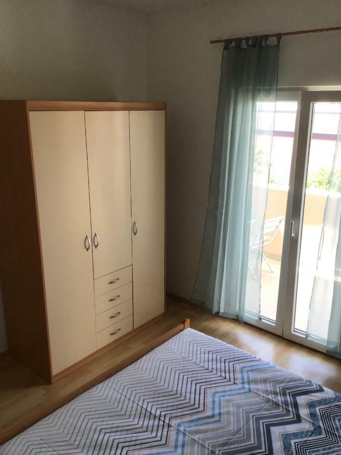 Paras Zečevo Esterno foto